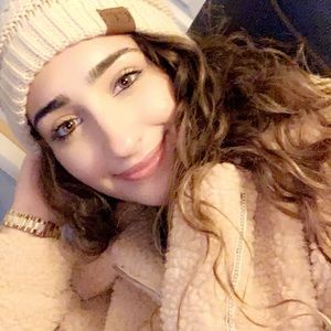 Meet your Posher, Francesca